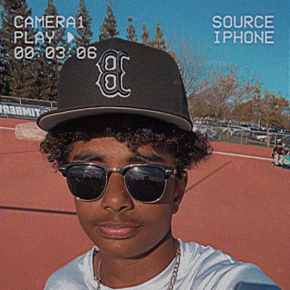 Meet your Posher, Alec - Picture 1 of 1